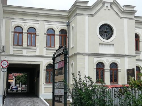 Kincsem Apartman Eger Eksteriør billede